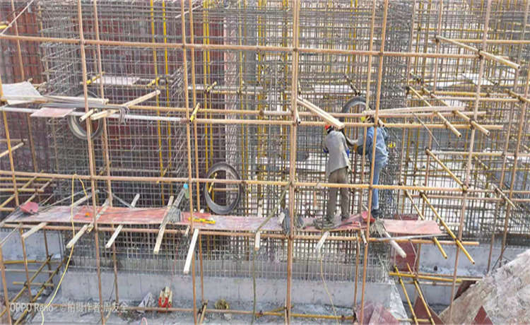 720供水管,dn1200螺旋管,自來(lái)水螺旋管廠家,鋼材場(chǎng)防腐螺旋管廠家