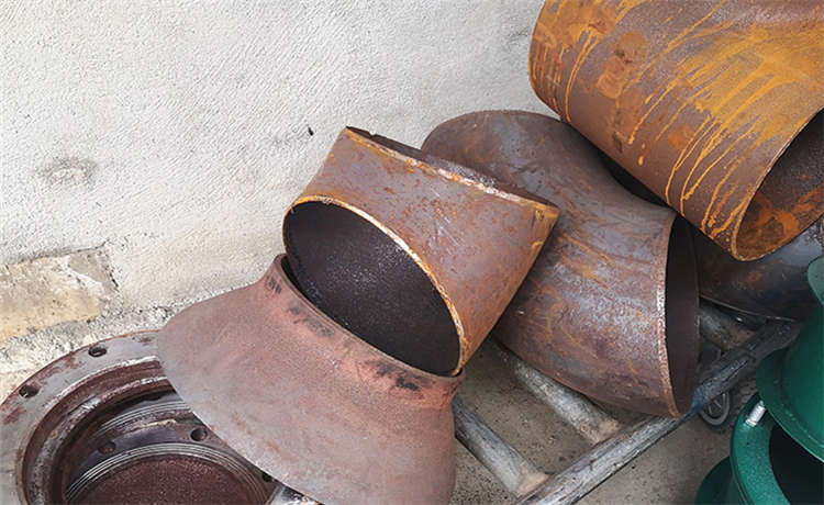 20厚鋼立柱加工廠家，排水螺旋鋼管，1824mm螺旋管，鋼材場400mm螺旋管